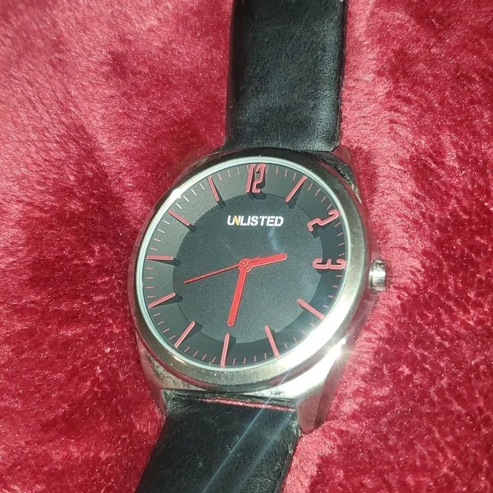 Unlisted Kenneth Cole Minimalist‎ Men's Watch Wristwatch Black Red Silver Analog